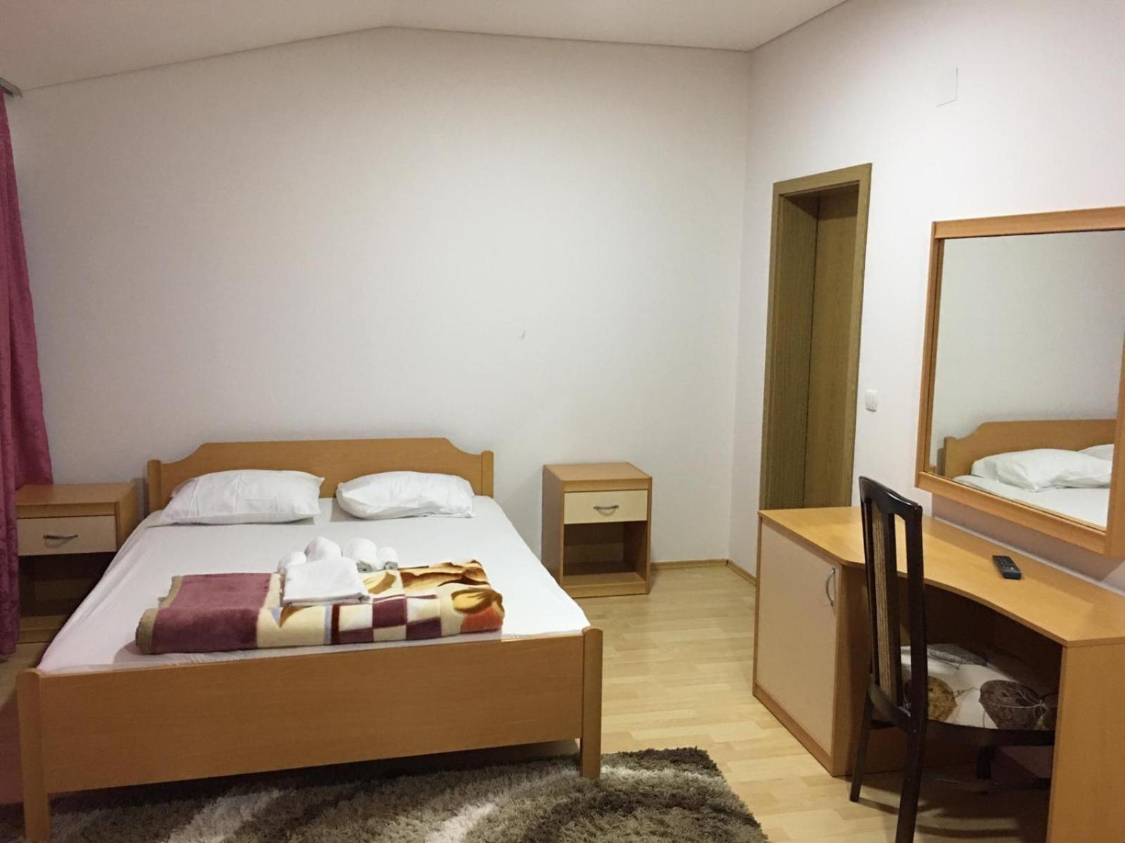 Hotel Diplomat Струга Экстерьер фото